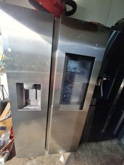 Samsung Family Hub Refrigerator Smart Compatible with Ice Maker ,Water and Ice Dispenser