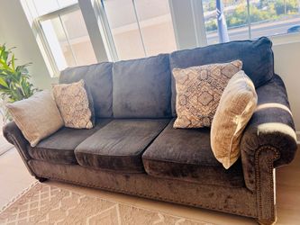 ✨ Beautiful Dark Brown Sofa – Excellent Condition! ✨