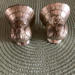 Vintage Salt And Pepper Shakers 