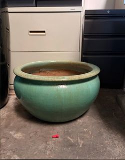 Le Beau Wide Bowl Profile and Glossy Celadon/Seafoam Green Glaze