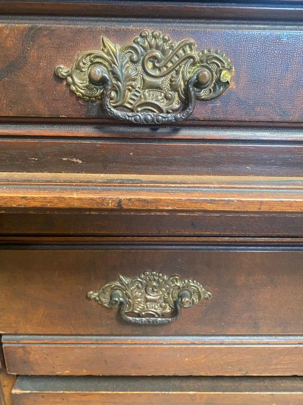 ANTIQUE VICTORIAN BURL WALNUT CYLINDER ROLL SECRETARY DESK.