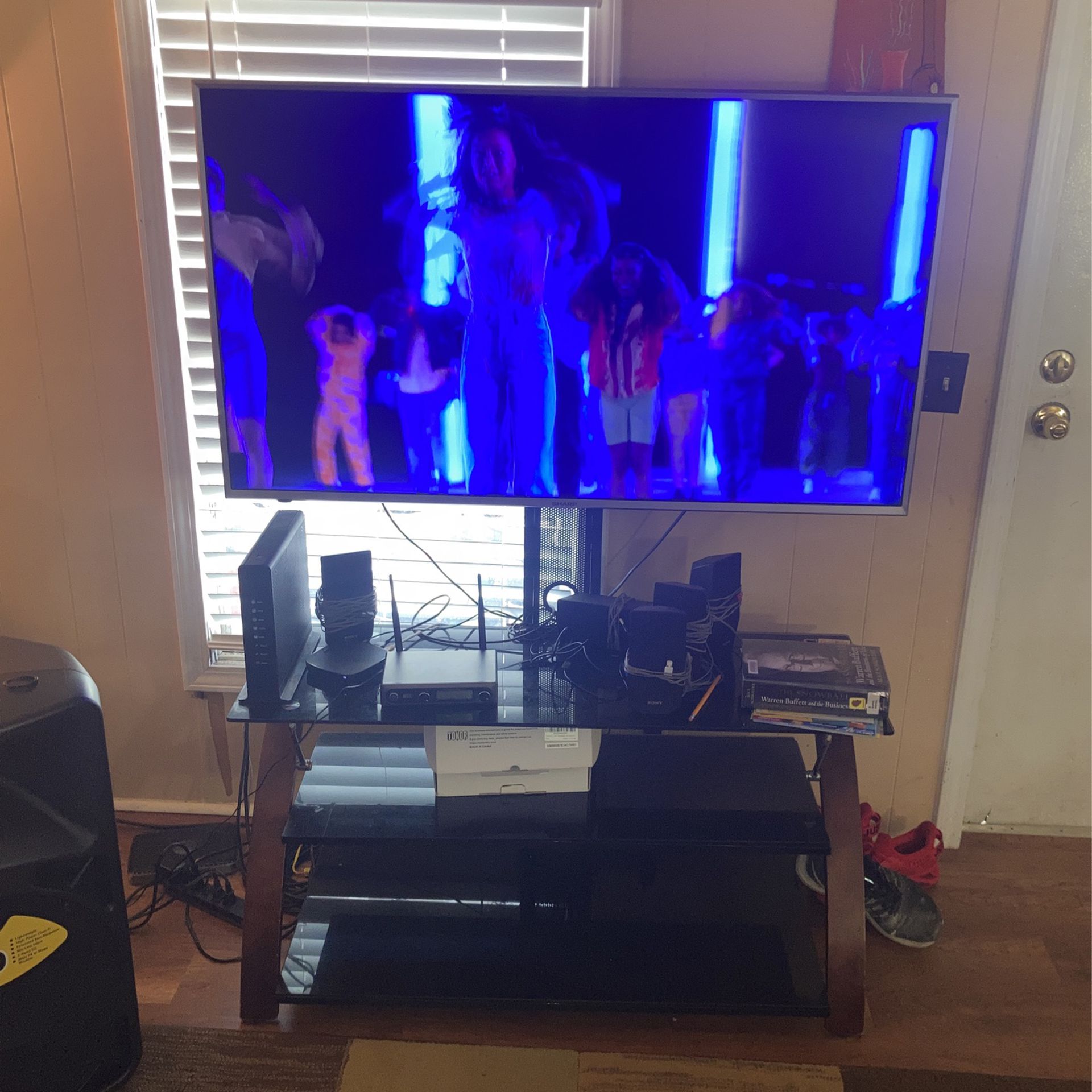 Tv Stand And 55 Inches Tv 