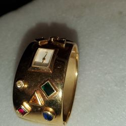 Beautiful  Franklin Mint Gold Tone Rhinstones Cuff Watch Bracelet 