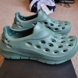 Unisex Sketchers GoFoam Archfit Men's 7 / Women's 9 Closed-Back Clogs