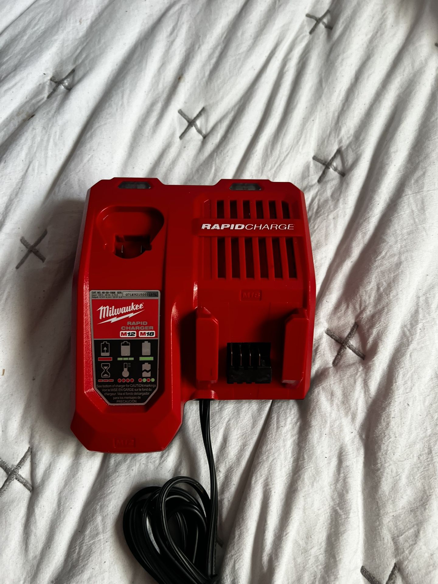 Cargador Rápido Milwakee M18-m-12 $65 Nuevo