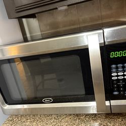 Black stainless steel microwave $50!! barely used