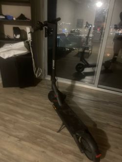NAVEE GT3 E scooter