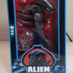 NECA - Aliens  - " The Alien Giger 40th Anniversary" Xenomorph 7" Action Figure With Face Hugger -Nee-