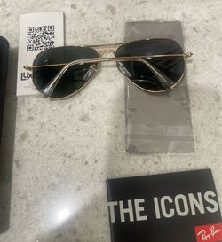 Brand New, Ray Ban Aviator $200