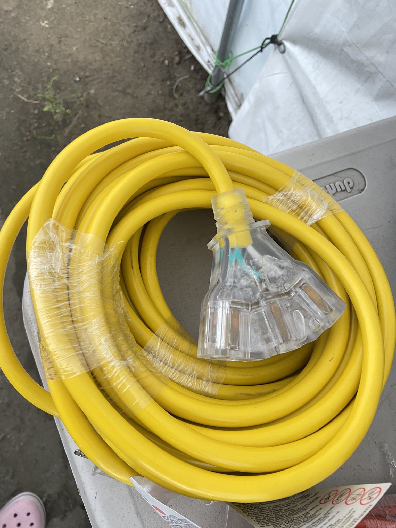 Extensión Cord 25ft. 12/3 Guage.