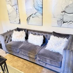 Barely Used Living Room Set !!!!