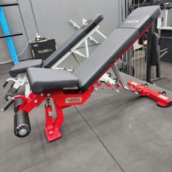 🔻 HEAVY DUTY COMMERCIAL GRADE SUPER SOLID  ADJUSTABLE BENCH THAT CAN INCLINE, DECLINE, FLAT AND MILITARY PRESS WITH WHEELS AND LEG PADS ( BRAND NEW )
