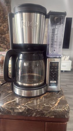 Ninja Programmable Coffee Brewer with 2 Brew Styles, Adjustable Warm Plate and Delay Brew 12-Cup, 60oz Water Reservoir, Black/Stainless Steel