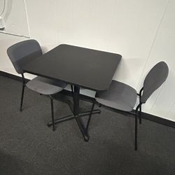 Card Table And 2 Chairs 