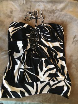 Cach’e halter top size Medium