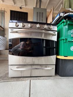 For sale … Gas Range/Oven