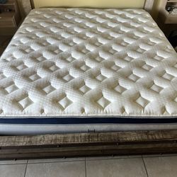 Helix Luxurious Mattress Cal King 