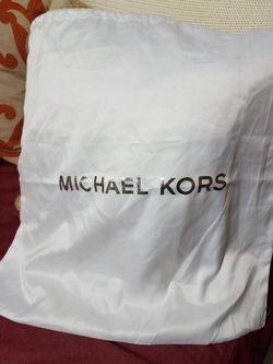 Michel Kors Cover Bag. Satin with Silver letters.