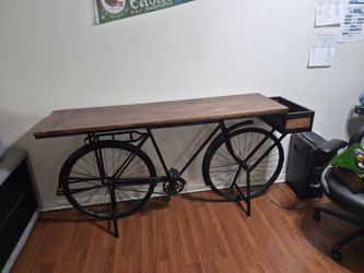 Bikeycle decor.