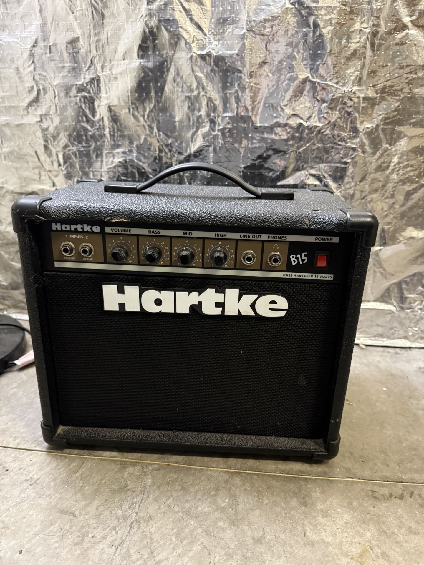 Hartke B15 Bass Amplifier – 15 Watts