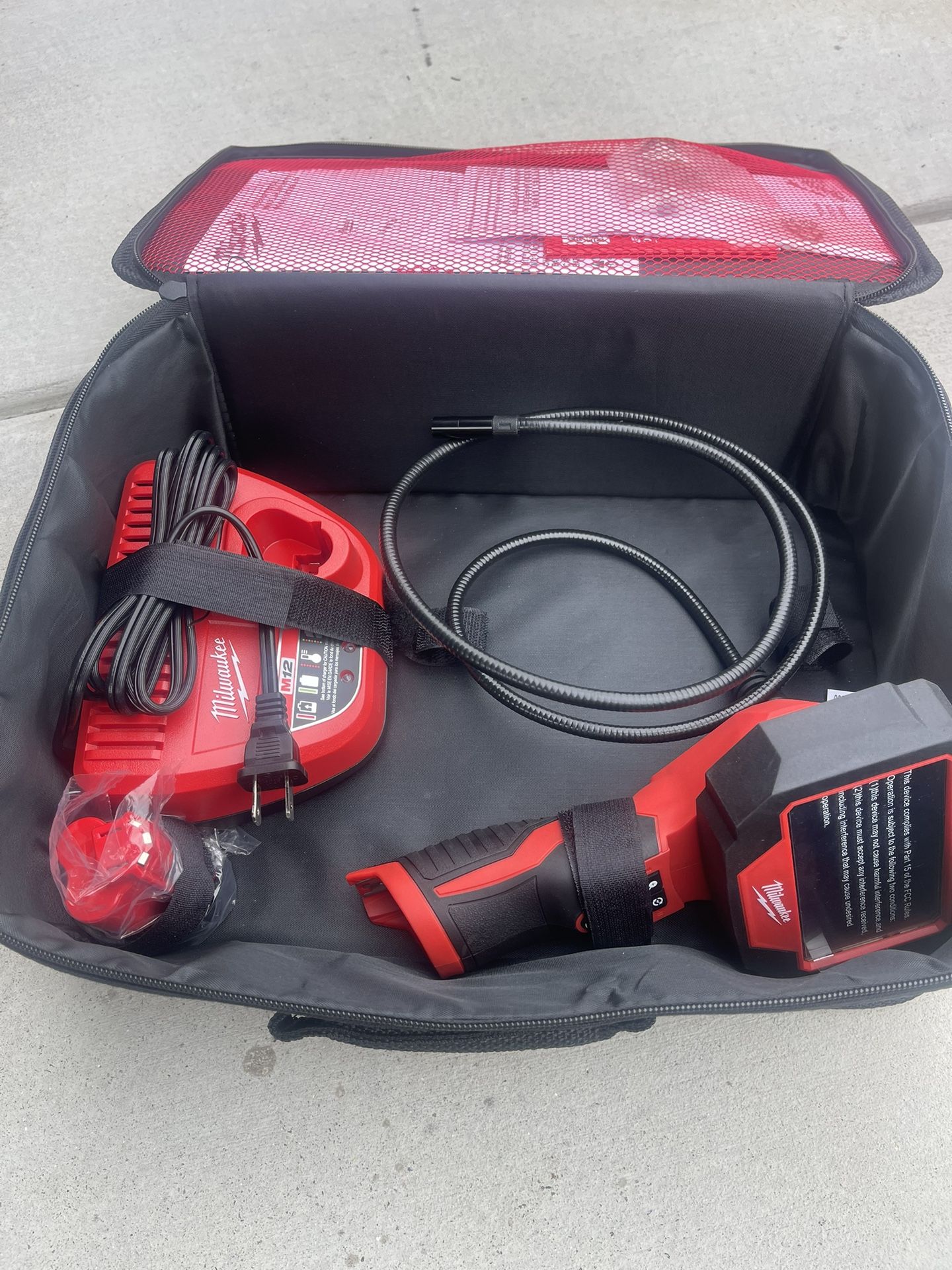 Milwaukee M12 12V Lithium-Ion Cordless M-SPECTOR 360-Degree 4 ft. Inspection Camera Kit