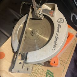 Black & Decker Saw