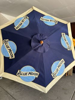 blue moon beer patio umbrella 9' Blue Moon Patio Umbrella for Sale in Chandler, AZ