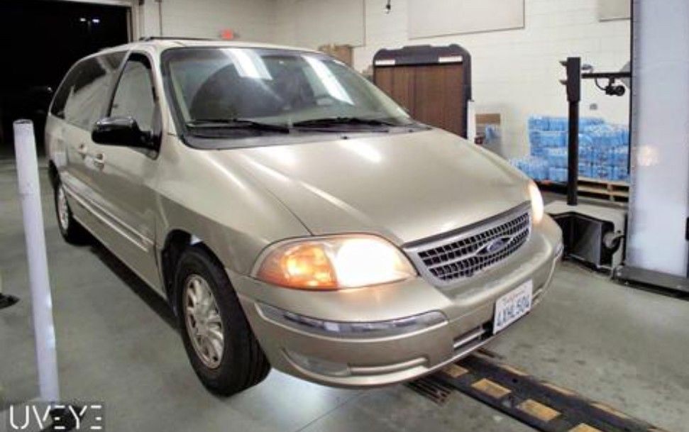 2000 Ford Windstar