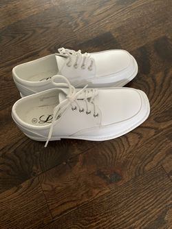 New White Boys Shoes Size 6