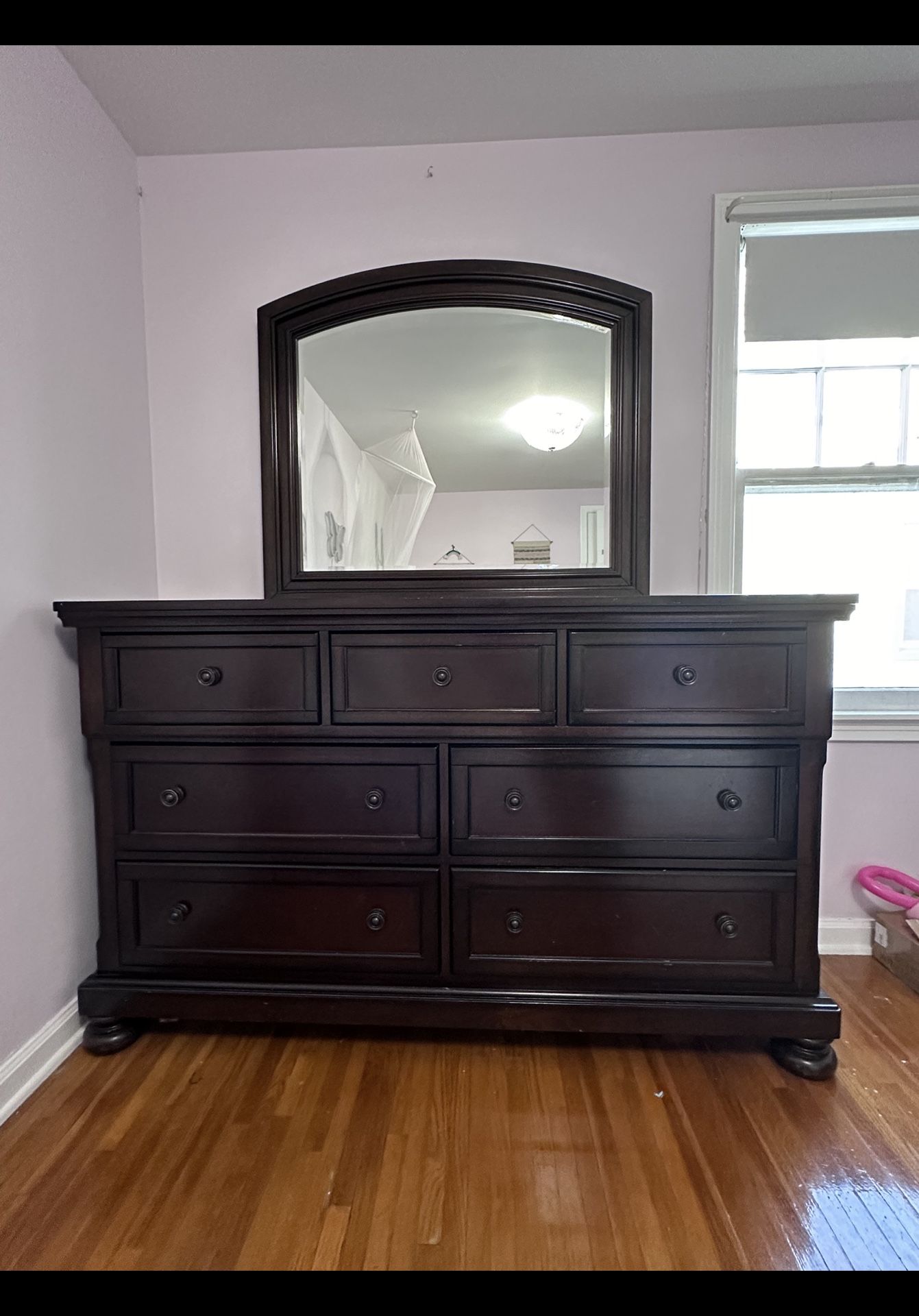 Complete bedroom Furniture Set 50% Off Retail