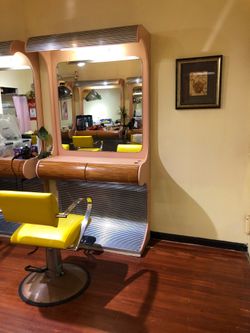 Salon/barber station with light, drawers and tool storage. Chair included