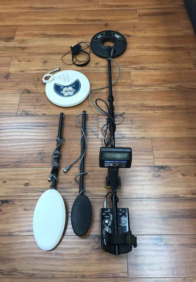 Whites MXT Tracker E-Series Metal Detector