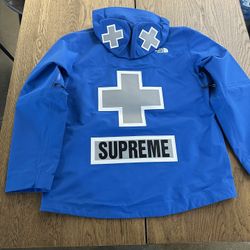 Supreme The North Face Summit Series Rescue Mountain Pro