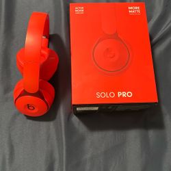 Beats Solo Pro
