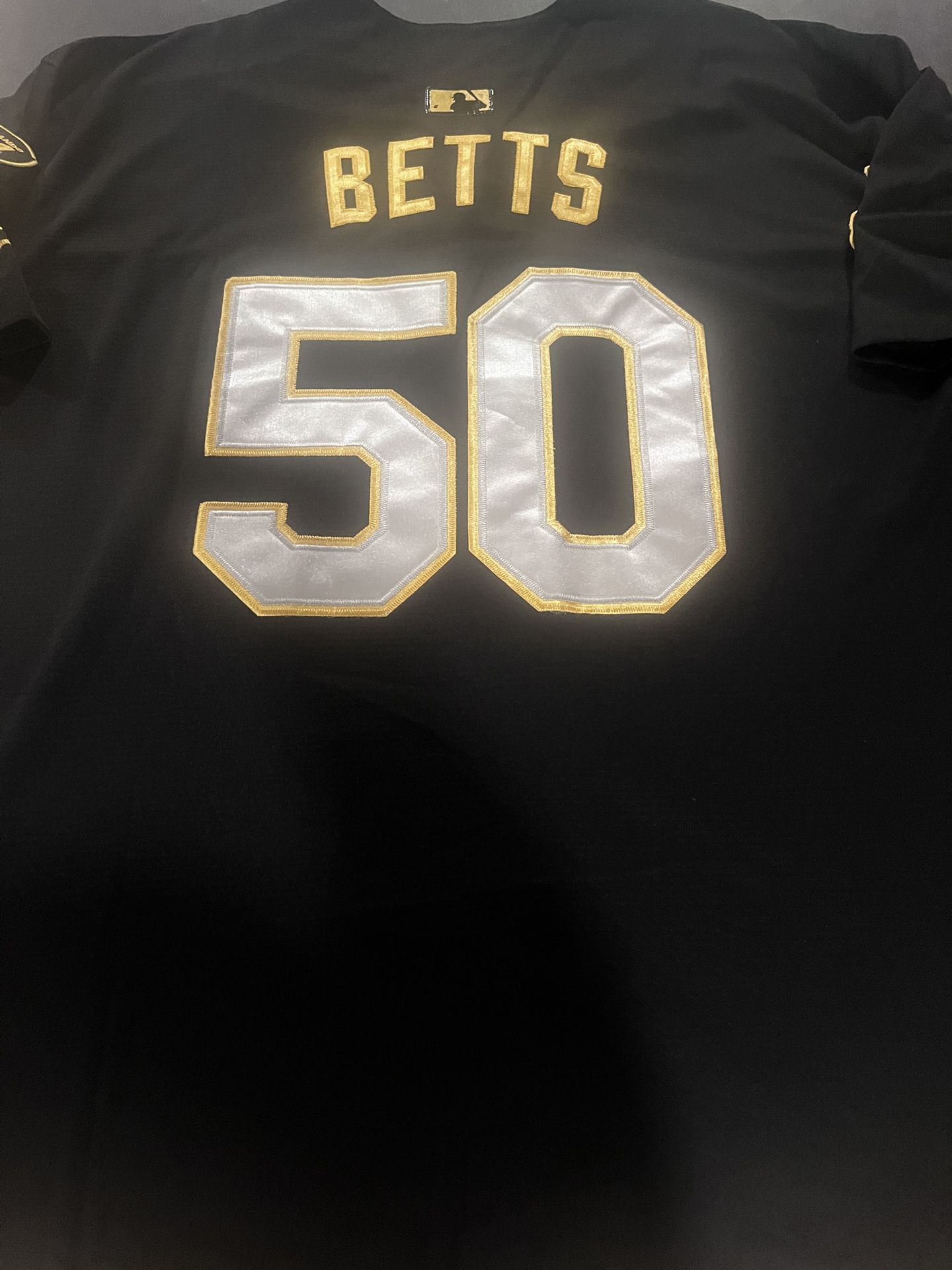 World Series. Mookie Betts jersey. Size 4x. New