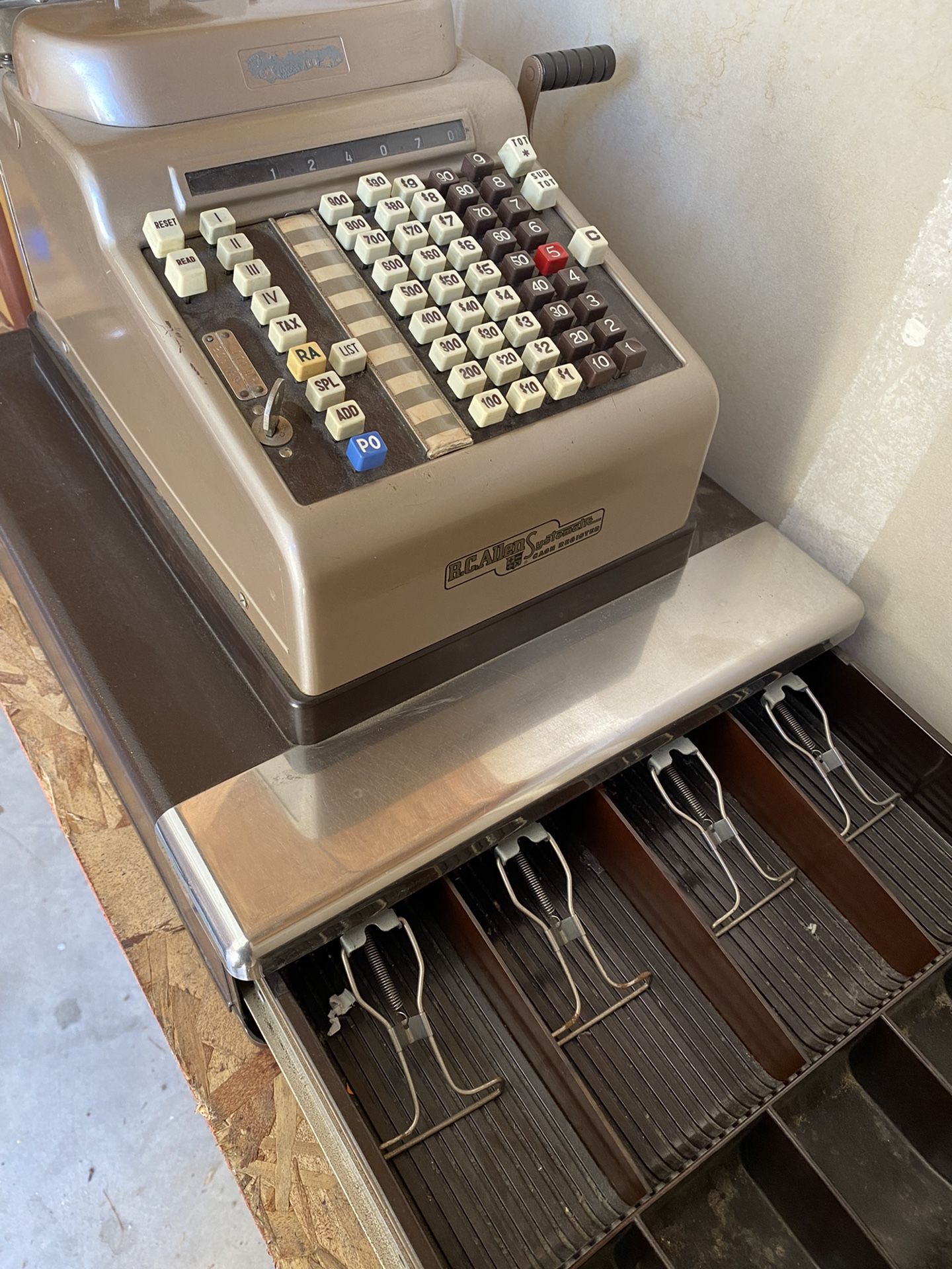Vintage R.C. Allen Systematic Cash Register Adding Business Machine Mercantile