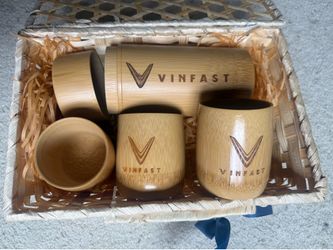 Brand new Vinfast bamboo bottle and cups gift set
