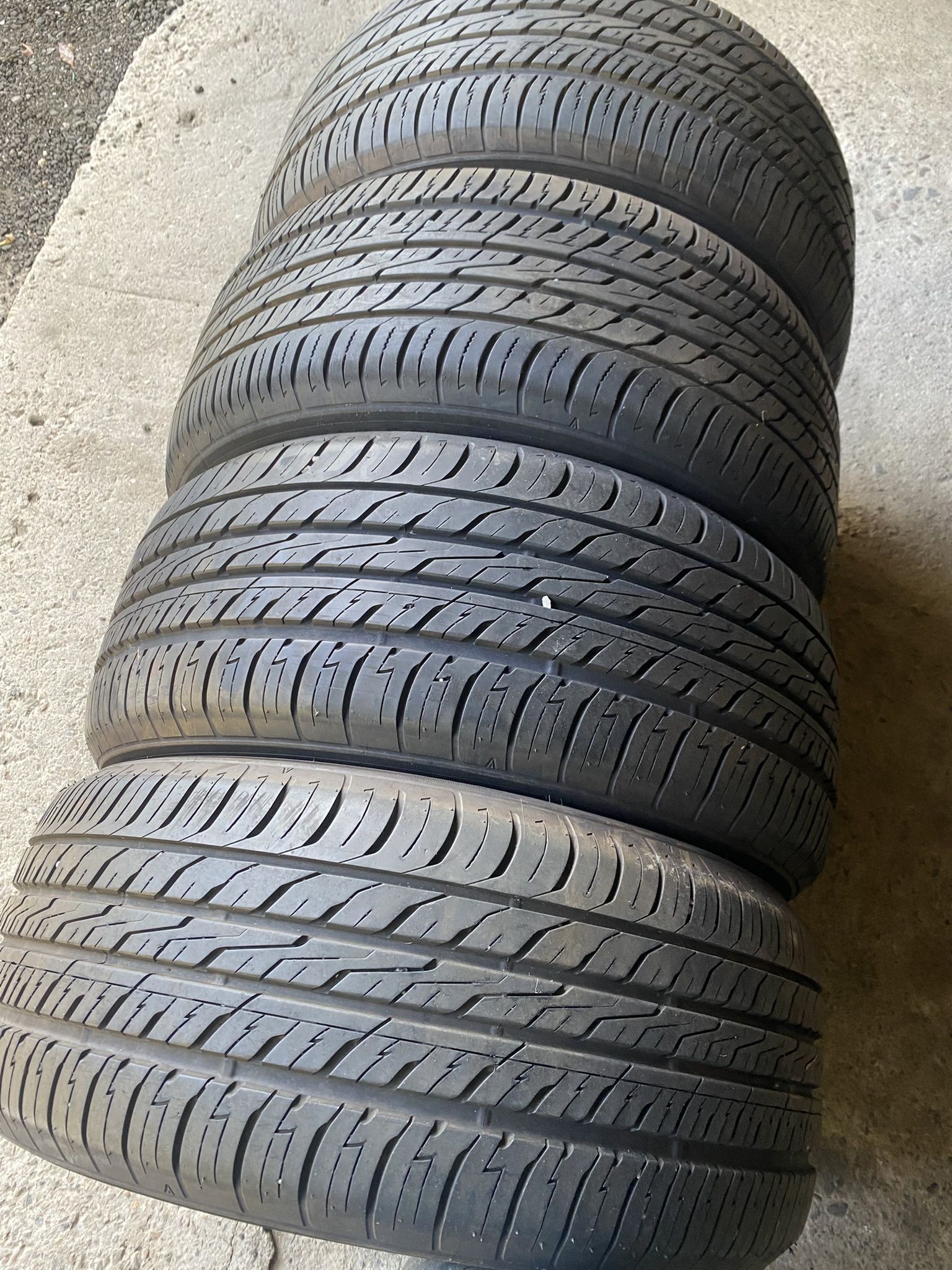 Full set Like New Tires 225 50 17
