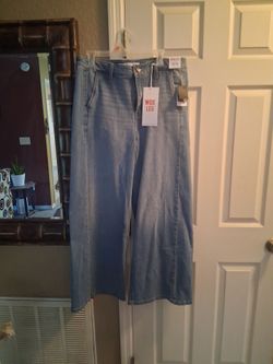 Wide Leg Jeans Size 13/31 New with Tags