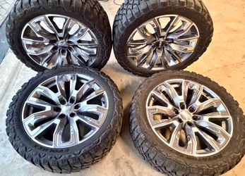 2025 Denali OEM 22s Wheels On 33s Tires.