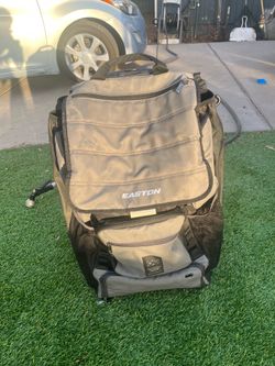 Easton Rolling Baseball Bag
