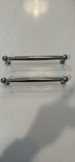 Drawer pulls