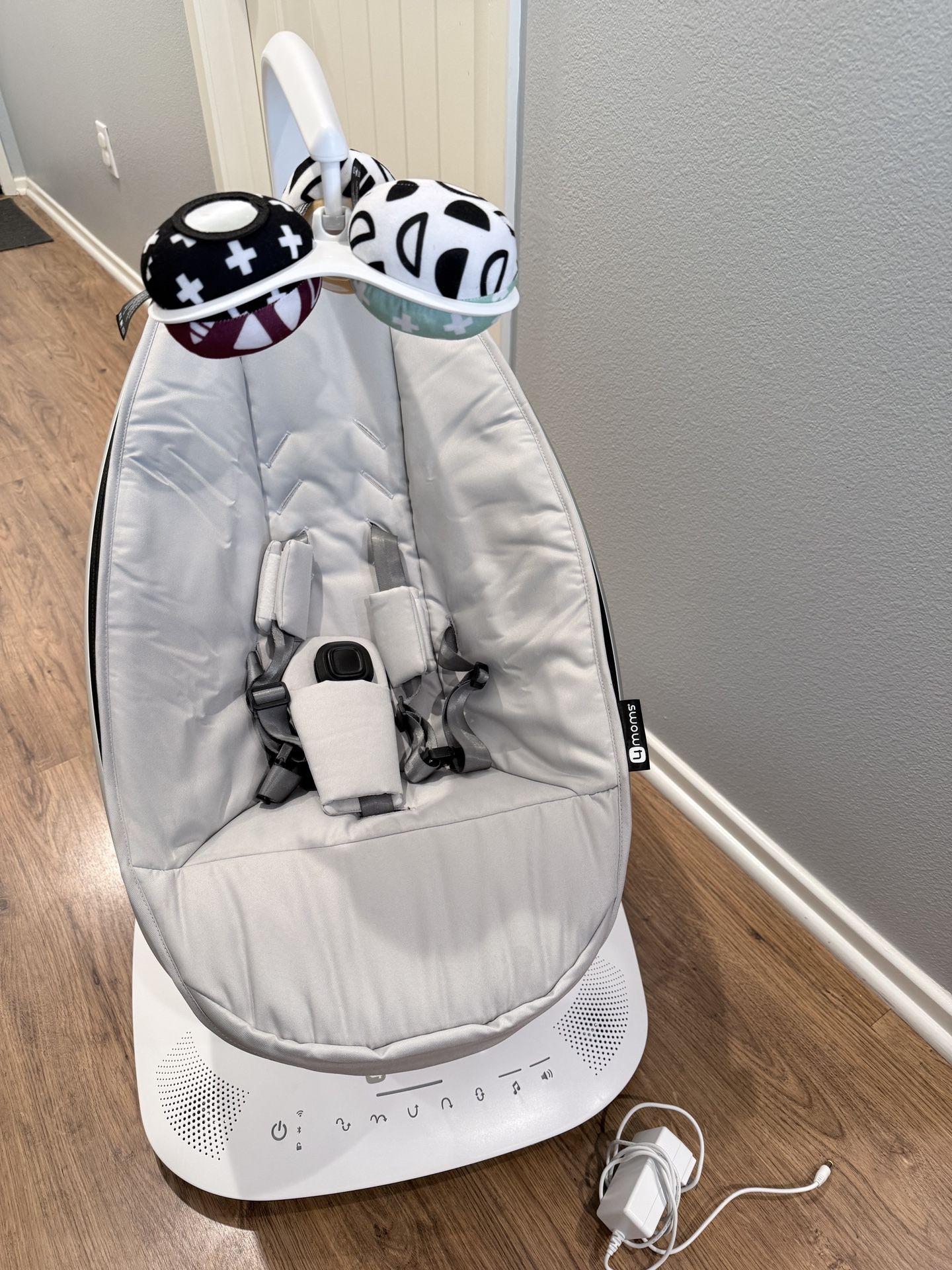 Mamaroo 4 Moms