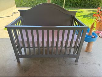 Baby crib