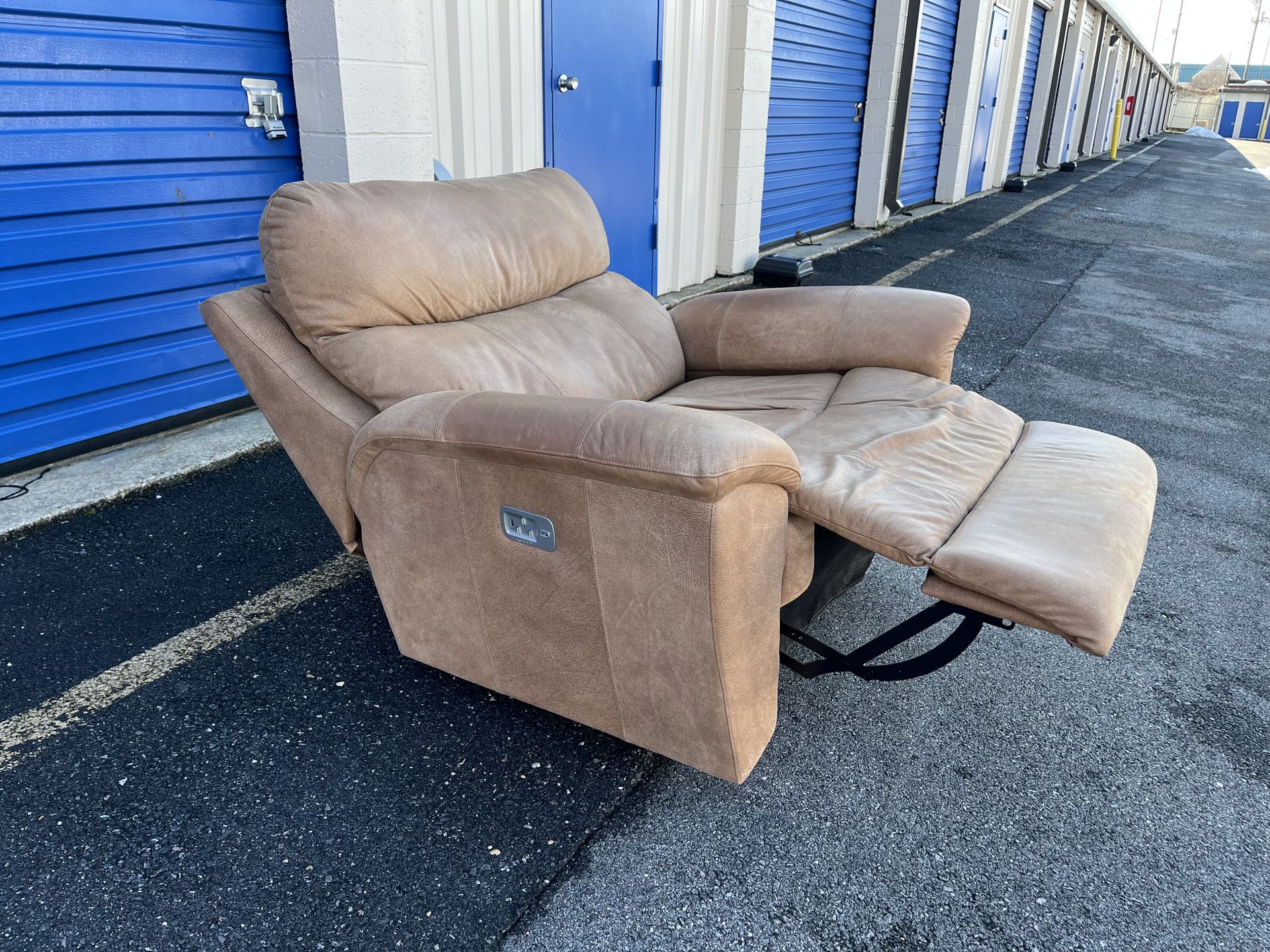 LAZYBOY REAL LEATHER POWER RECLINER