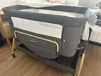 Baby rocking crib