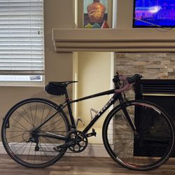 Women’s Trek Road Bike