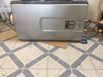 Rinnai Tankless Water Heater