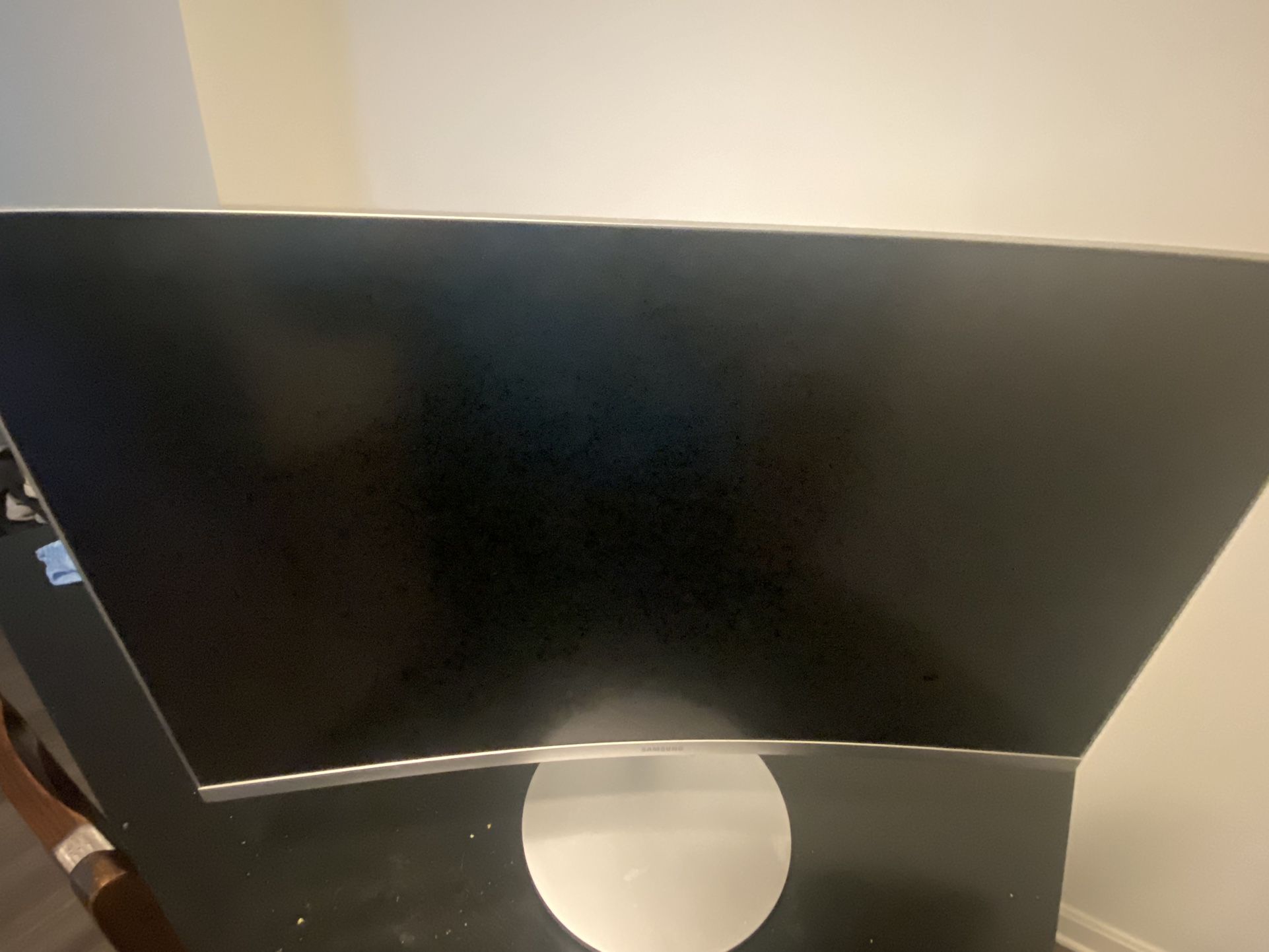 Samsung 27in White Super-Slim Curved 1080p LED Monitor, 1920 x 1080 Resolution