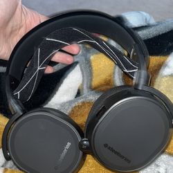Steel Series Arctis 9 Dual Wireless Gaming Headphones